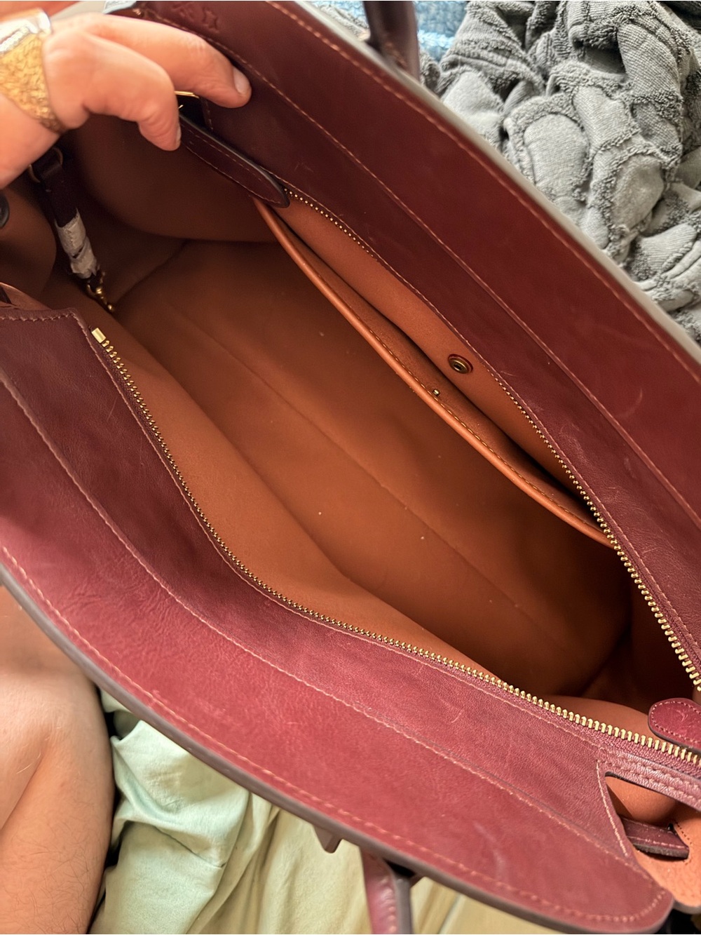 Coach Soft Empire Carryall Bag 40 - Picture 5 of 8